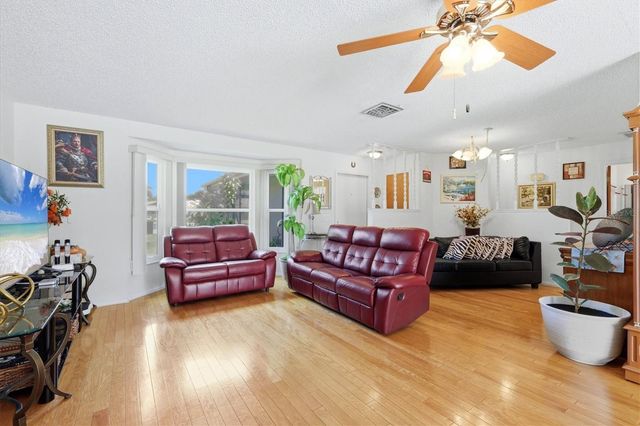 911 GASPARILLA BOULEVARD, Englewood, FL 34223