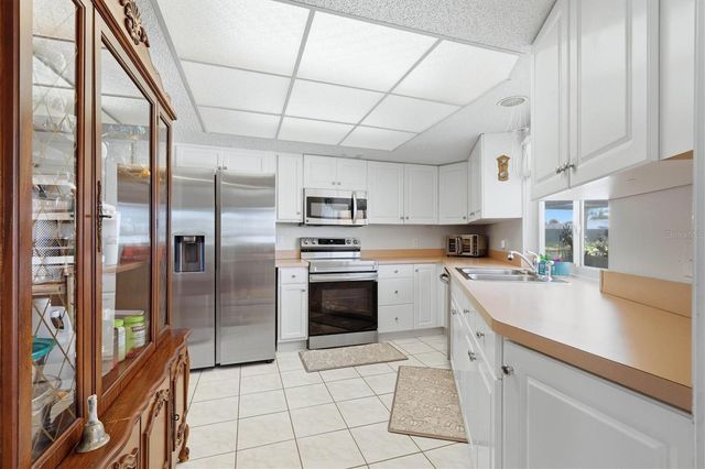 911 GASPARILLA BOULEVARD, Englewood, FL 34223