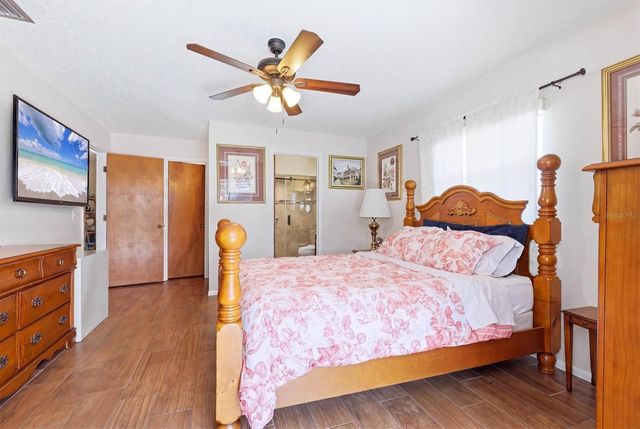 911 GASPARILLA BOULEVARD, Englewood, FL 34223