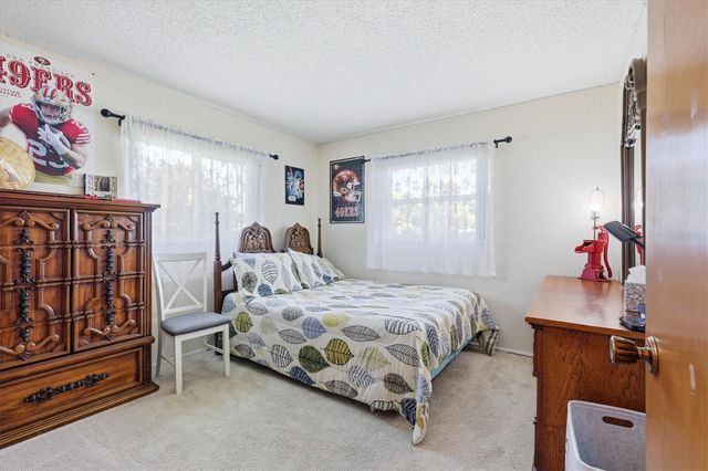 911 GASPARILLA BOULEVARD, Englewood, FL 34223