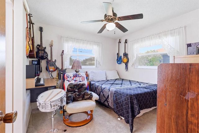 911 GASPARILLA BOULEVARD, Englewood, FL 34223