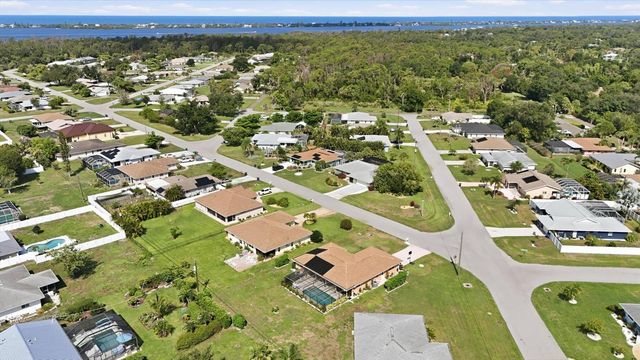 911 GASPARILLA BOULEVARD, Englewood, FL 34223