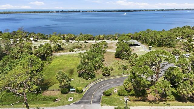 911 GASPARILLA BOULEVARD, Englewood, FL 34223