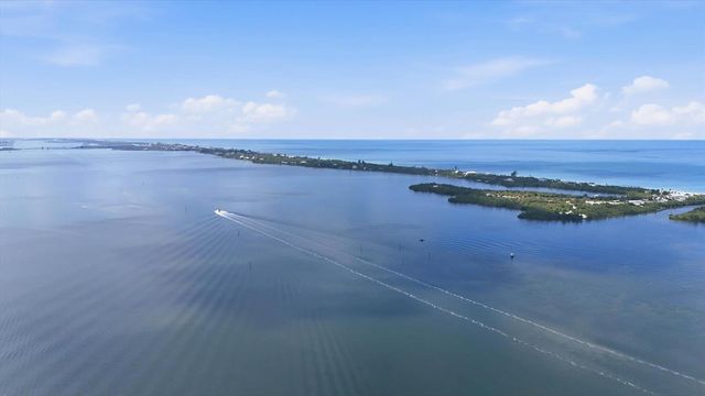 911 GASPARILLA BOULEVARD, Englewood, FL 34223