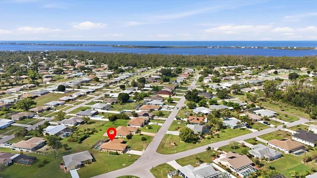911 GASPARILLA BOULEVARD, Englewood, FL 34223