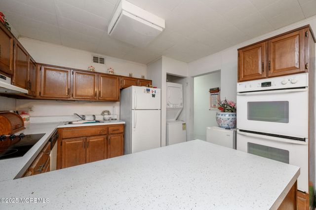 12 Zacatin Road, A, Freehold, NJ 07728