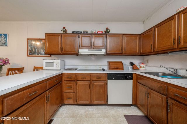 12 Zacatin Road, A, Freehold, NJ 07728