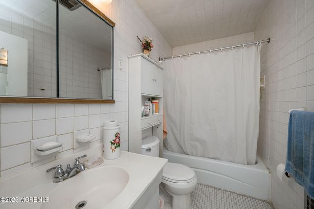 12 Zacatin Road, A, Freehold, NJ 07728