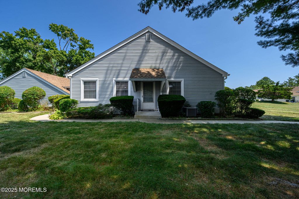 12 Zacatin Road, A, Freehold, NJ 07728