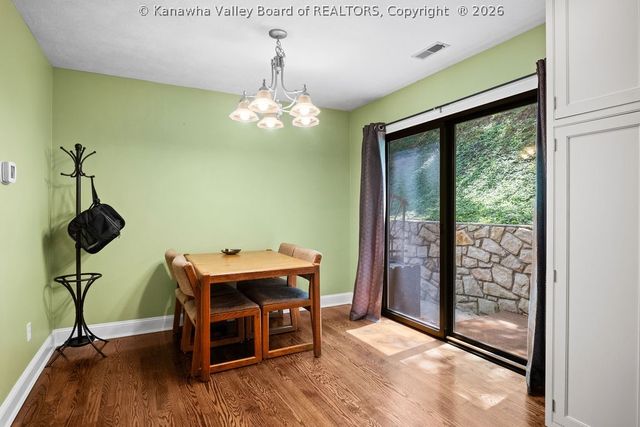 1822 Mountain Drive, South Charleston, WV 25303