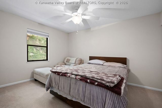 1822 Mountain Drive, South Charleston, WV 25303