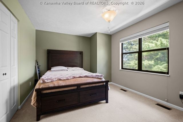 1822 Mountain Drive, South Charleston, WV 25303