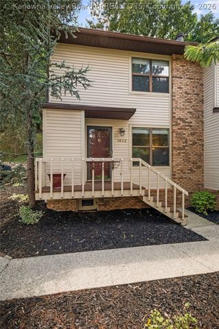 1822 Mountain Drive, South Charleston, WV 25303