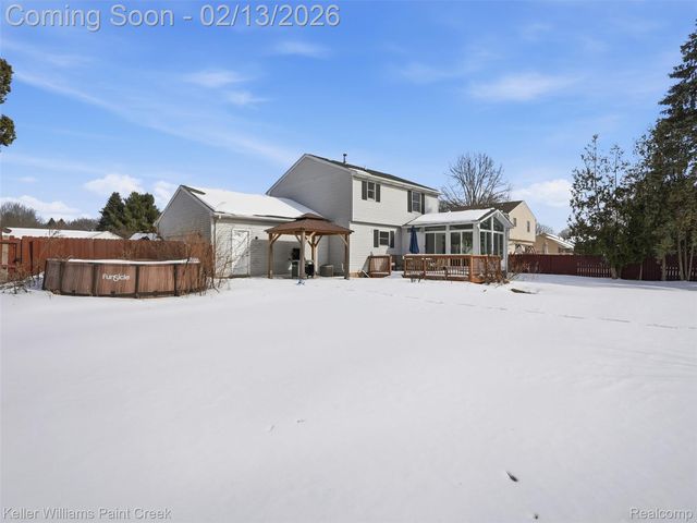 59195 Albert Lane, Lyon Charter Township, MI 48165