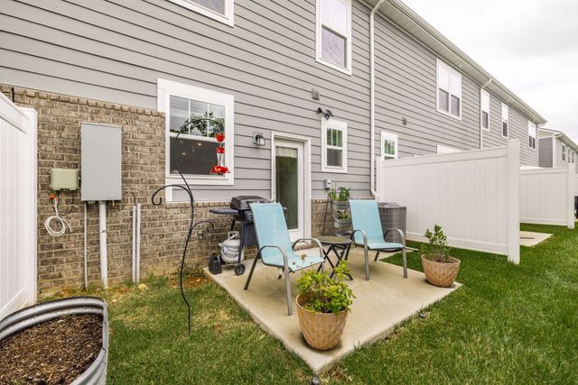 1730 Frodo Way, Murfreesboro, TN 37128