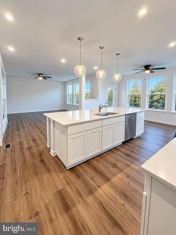 605 HUSKY TRL, Martinsburg, WV 25403