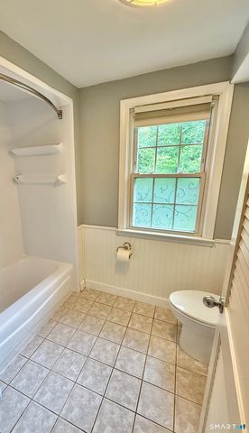 5 Knollwood Terrace East, Shelton, CT 06484