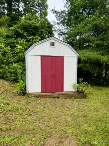 5 Knollwood Terrace East, Shelton, CT 06484