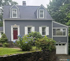 5 Knollwood Terrace East, Shelton, CT 06484