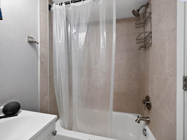 234 Avery St, Walla Walla, WA 99362