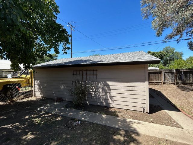 2226 Arrants Street, Selma, CA 93662
