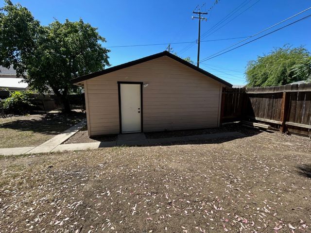 2226 Arrants Street, Selma, CA 93662