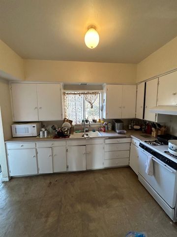 2226 Arrants Street, Selma, CA 93662