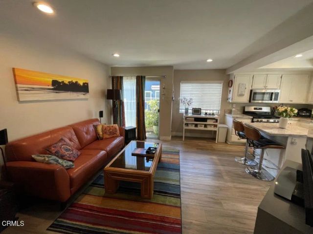 1044 Gilbert Lane, Ventura, CA 93003