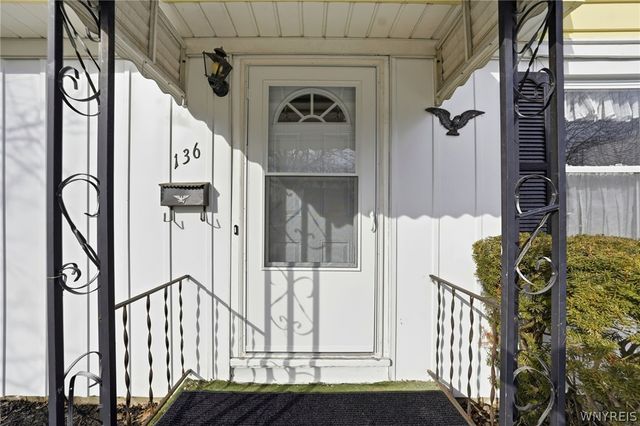 136 Kettering Drive, Tonawanda, NY 14223