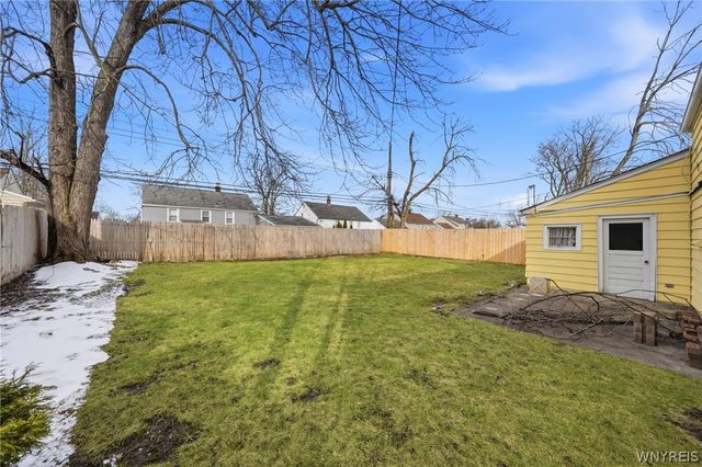 136 Kettering Drive, Tonawanda, NY 14223