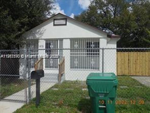 1415 NW 69th St, Miami, FL 33147