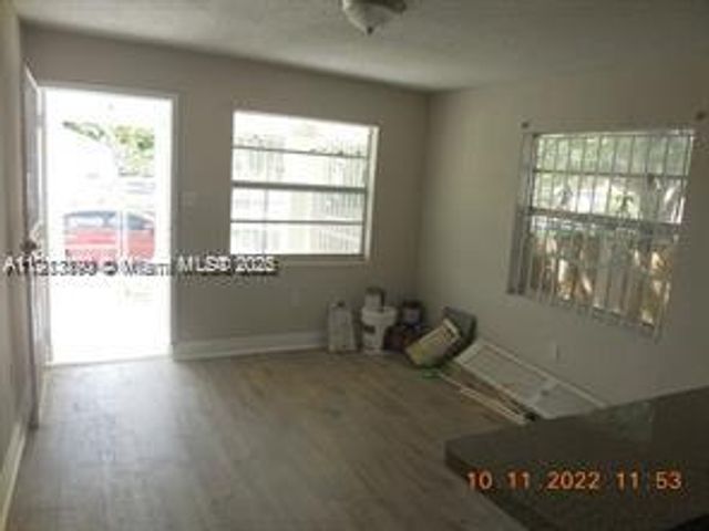 1415 NW 69th St, Miami, FL 33147