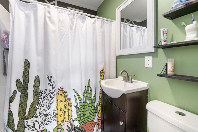 2325 S Glenn, Wichita, KS 67213