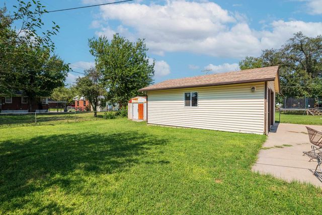 2325 S Glenn, Wichita, KS 67213