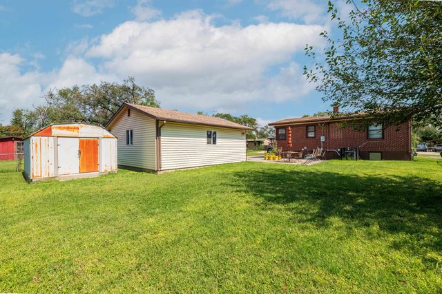 2325 S Glenn, Wichita, KS 67213