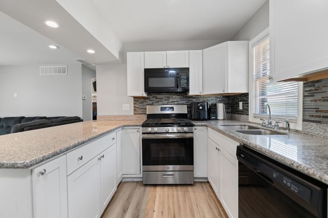 2325 S Glenn, Wichita, KS 67213