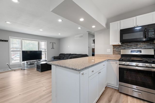 2325 S Glenn, Wichita, KS 67213