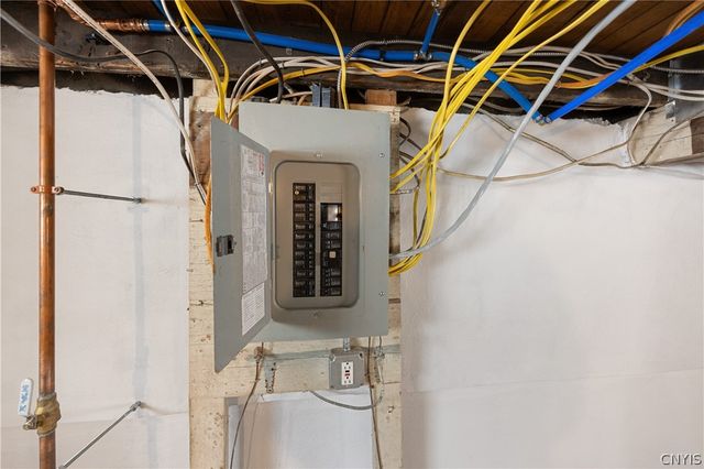 110 Edgemere Road, Salina, NY 13208