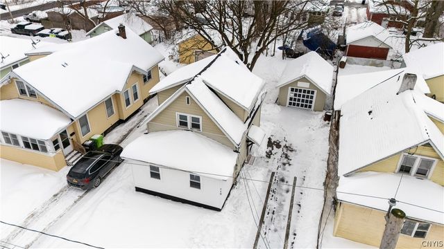 110 Edgemere Road, Salina, NY 13208