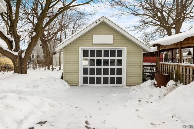 110 Edgemere Road, Salina, NY 13208