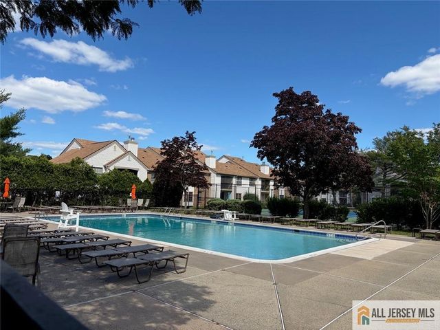 601 Sunshine Court 601, Sayreville, NJ 08859