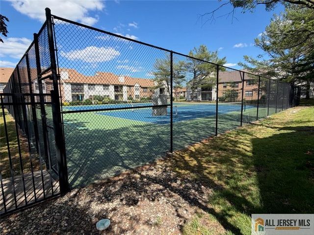 601 Sunshine Court 601, Sayreville, NJ 08859