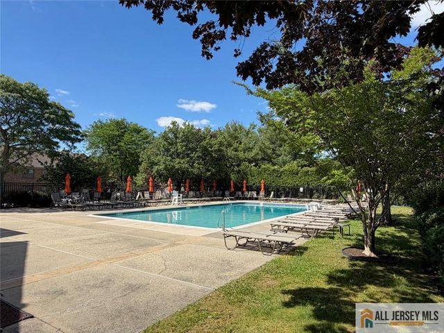 601 Sunshine Court 601, Sayreville, NJ 08859