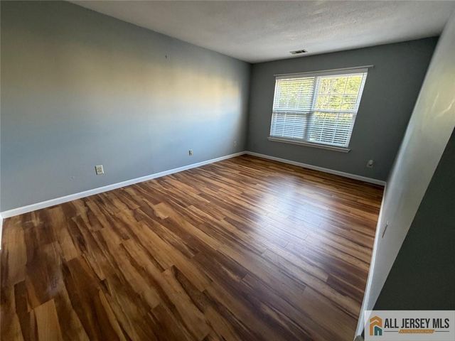 601 Sunshine Court 601, Sayreville, NJ 08859