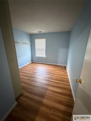 601 Sunshine Court 601, Sayreville, NJ 08859