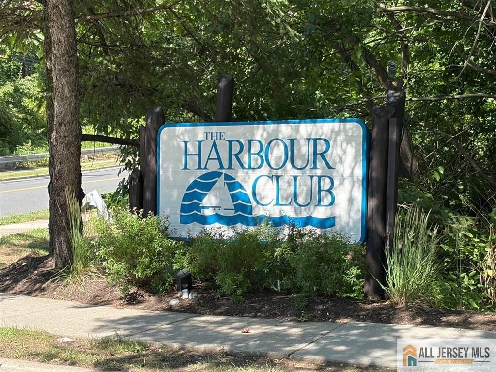 601 Sunshine Court 601, Sayreville, NJ 08859