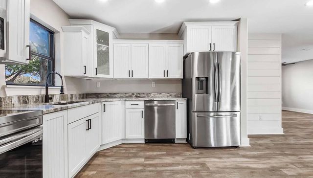 415 Avon Lane, Mary Esther, FL 32569