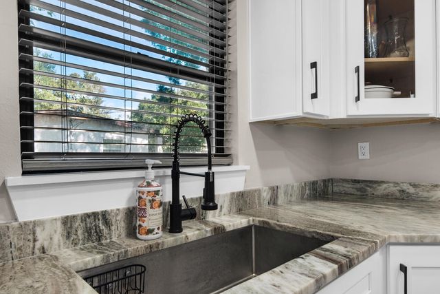 415 Avon Lane, Mary Esther, FL 32569