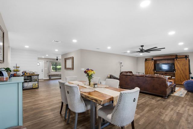 415 Avon Lane, Mary Esther, FL 32569