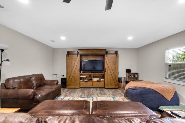 415 Avon Lane, Mary Esther, FL 32569